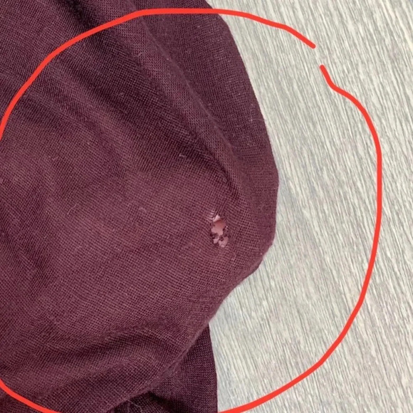 Aritzia Babaton Blouse Top Bishop Sleeve Burgundy Drapey Flowy Size XS - Picture 12 of 15